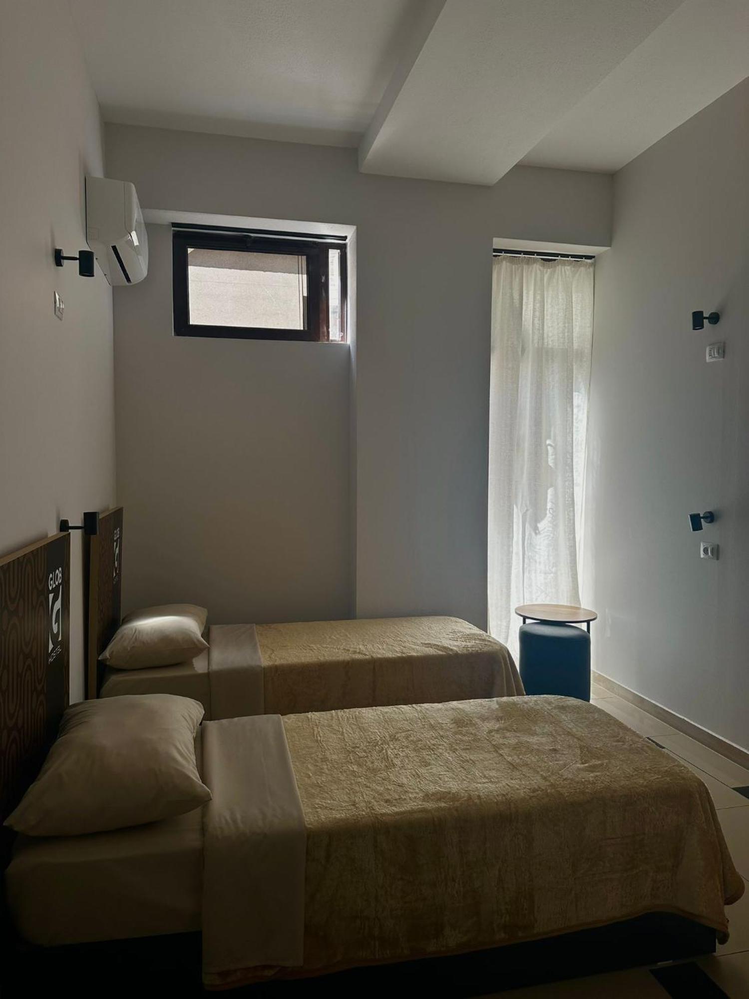 Budget Glob Hotel Shkodër エクステリア 写真